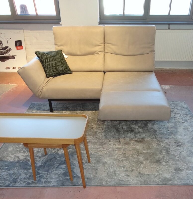 Signet Chimba Ledersofa mit zwei Drehsitzen