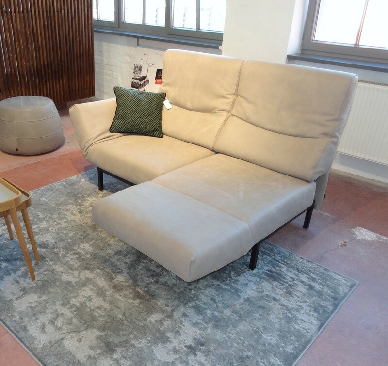 Signet Chimba Ledersofa mit zwei Drehsitzen