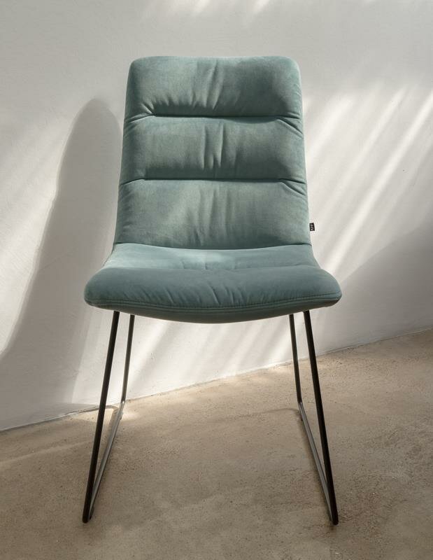 KFF Arva Light Stuhl mit Drahtkufengestell