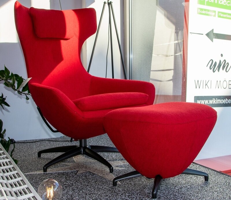 Leolux Caruzzo Sessel mit Hocker Ausstellungsst&uuml;ck